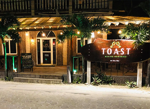 TOAST Seaside Boozery and Grill