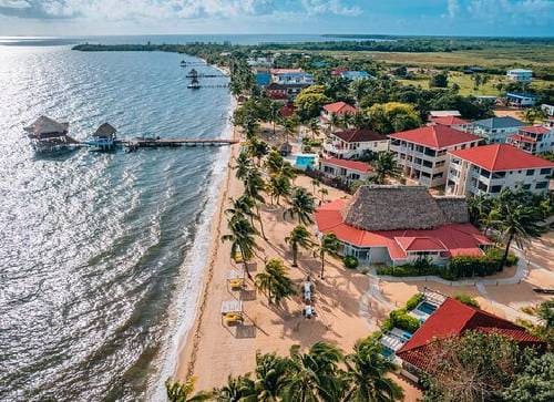 Hopkins Village – Beach Vibes and Rainy Romance